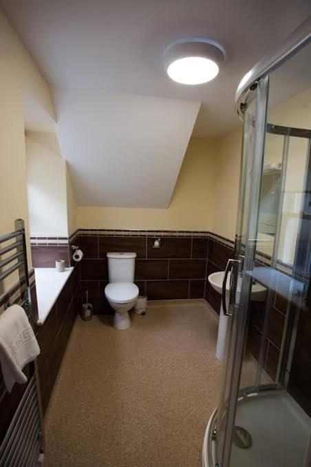 Cambrian Inn Tredegar Екстер'єр фото